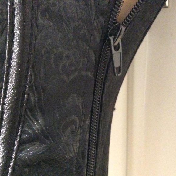 Sexy Lace Up Corset Bustier Black Satiny floral Brocade NWOT Womens Size XL - Picture 13 of 14